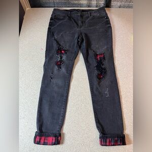 Judy Blue 13/31 faded black skinny fit distressed buffalo plaid patchwork